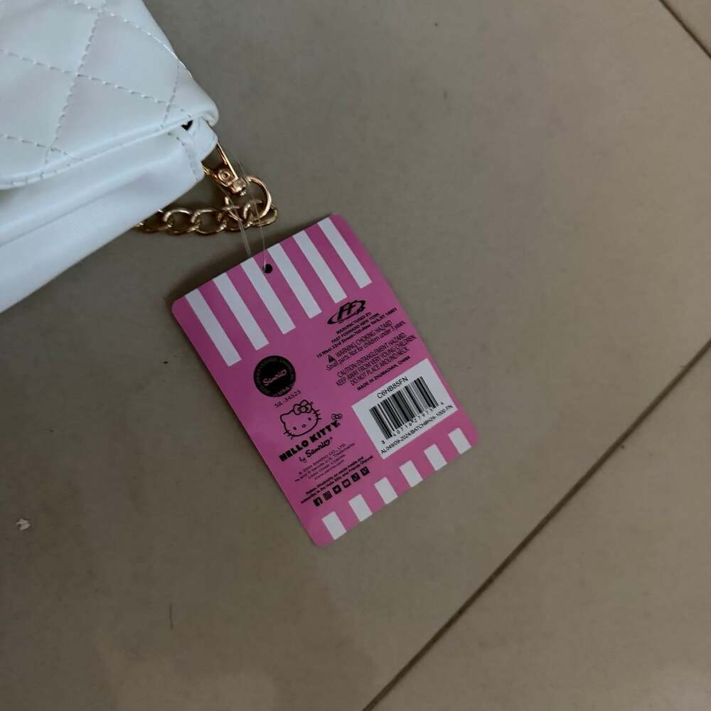 Hello Kitty Shoulder Bag - Picture 4 of 4
